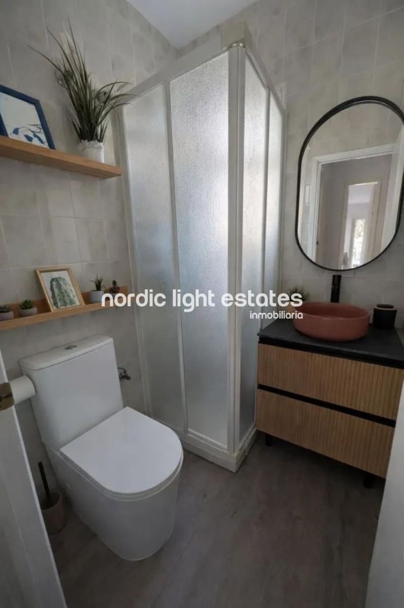 2 sovrum Semi-fristående Villa till salu i Rincon de la Victoria med pool - 420 000 € (Ref: 9645878)