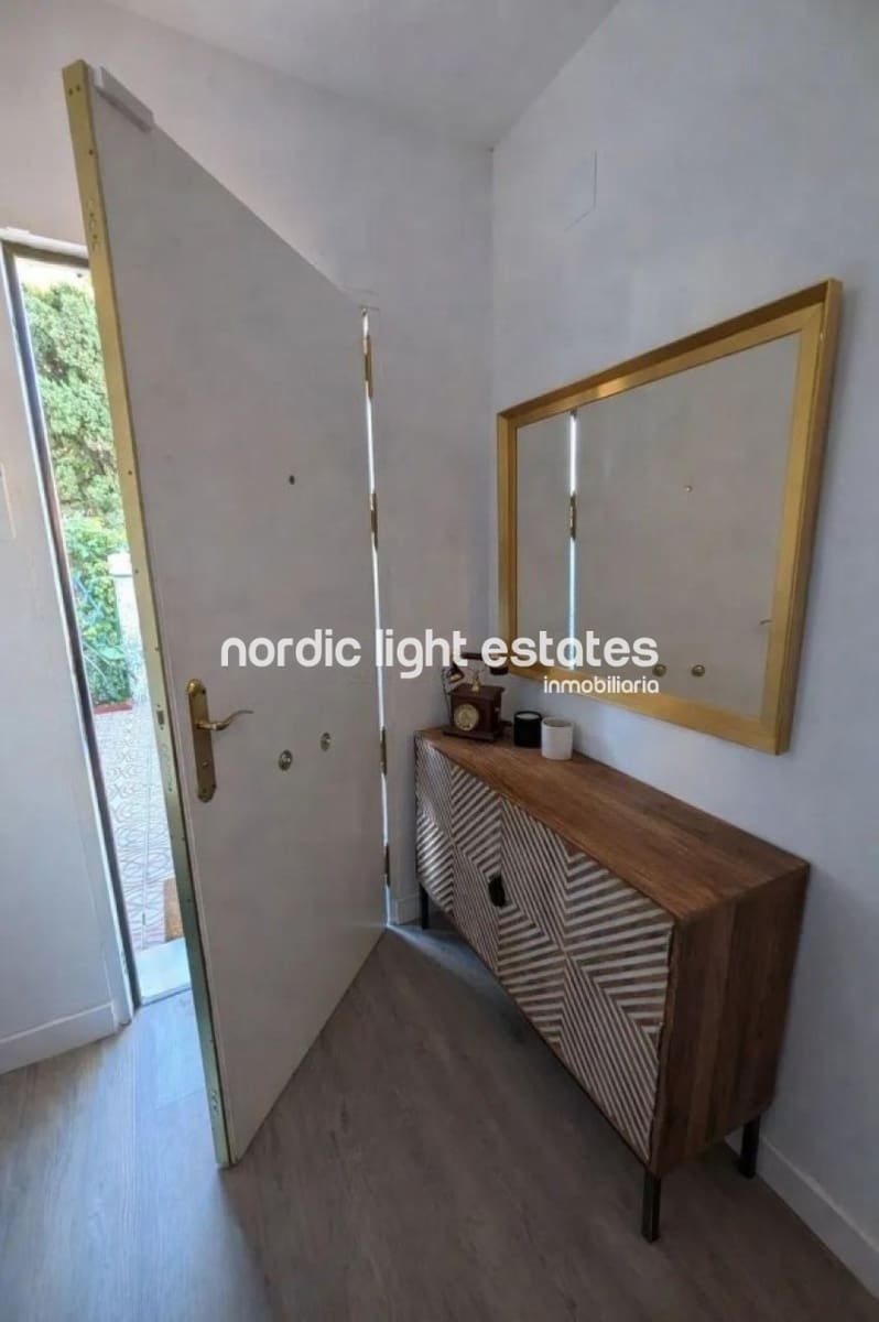 2 sovrum Semi-fristående Villa till salu i Rincon de la Victoria med pool - 420 000 € (Ref: 9645878)