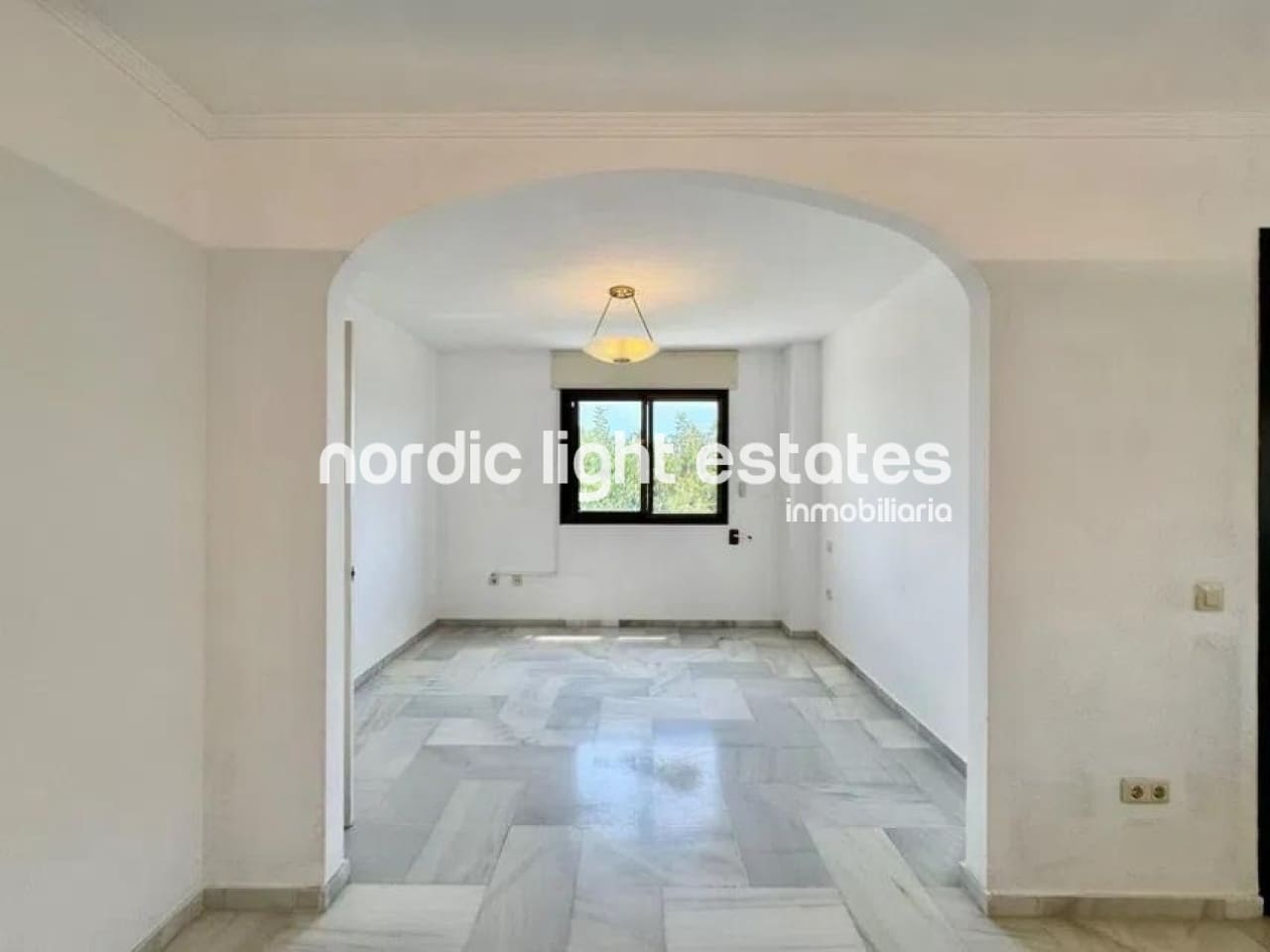 3 quarto Apartamento para venda em Torremolinos com piscina garagem - 950 000 € (Ref: 9645879)