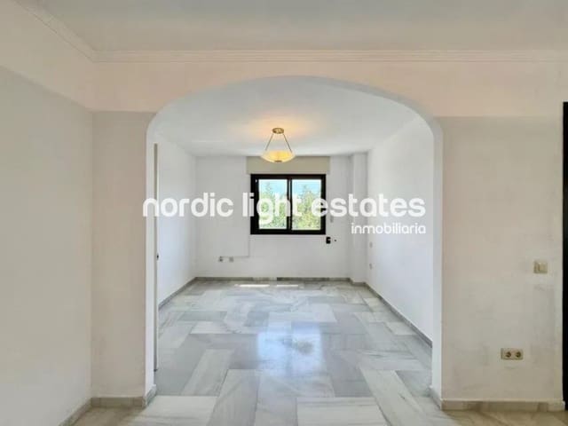 3 quarto Apartamento para venda em Torremolinos com piscina garagem - 950 000 € (Ref: 9645879)