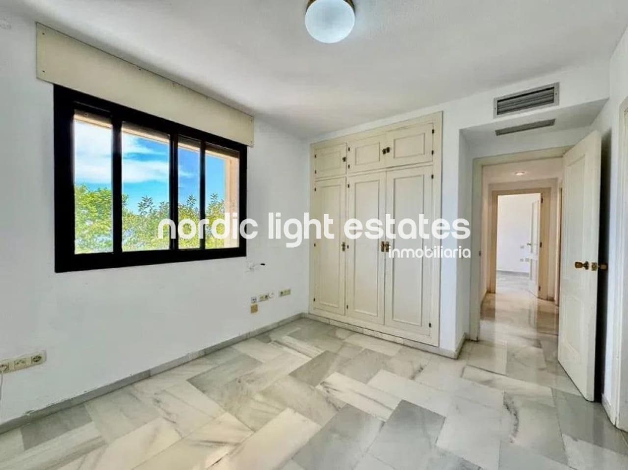 3 quarto Apartamento para venda em Torremolinos com piscina garagem - 950 000 € (Ref: 9645879)