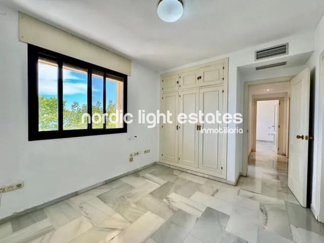 3 quarto Apartamento para venda em Torremolinos com piscina garagem - 950 000 € (Ref: 9645879)