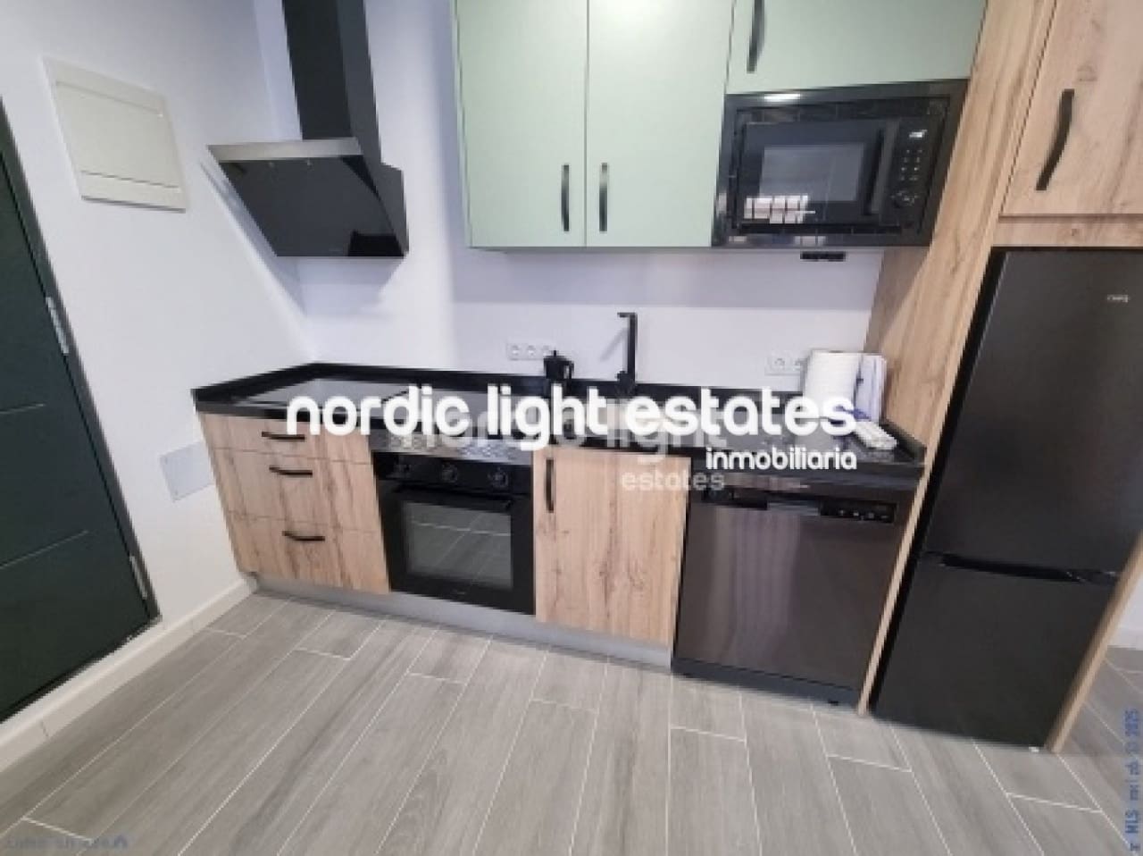 Estudio de 1 habitación en Torrox-Costa en venta - 179.000 € (Ref: 9652463)