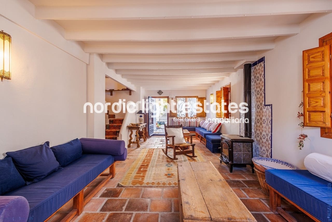 3 sovrum Semi-fristående Villa till salu i Comares - 350 000 € (Ref: 9669067)