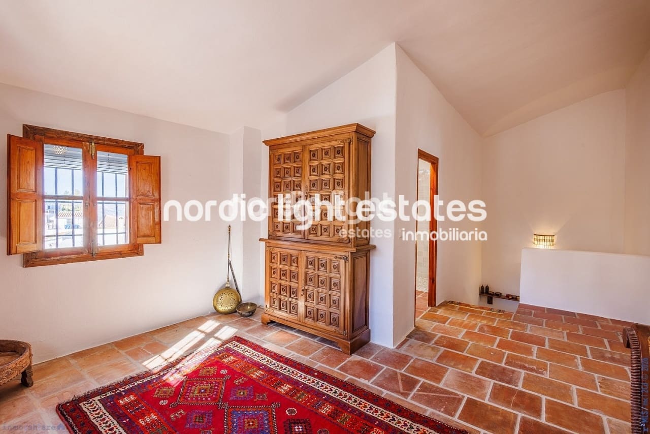 3 sovrum Semi-fristående Villa till salu i Comares - 350 000 € (Ref: 9669067)