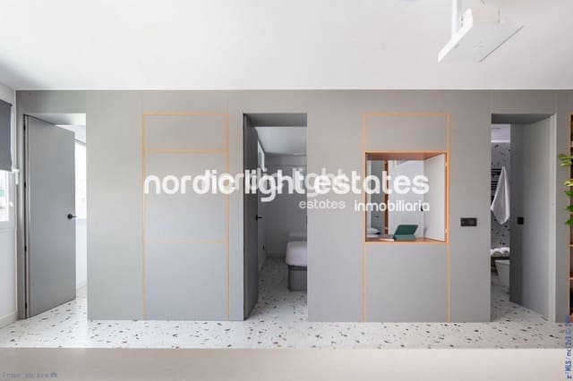 Apartamento de 2 habitaciones en Torre del Mar, Vélez-Málaga en venta - 275.000 € (Ref: 9669068)