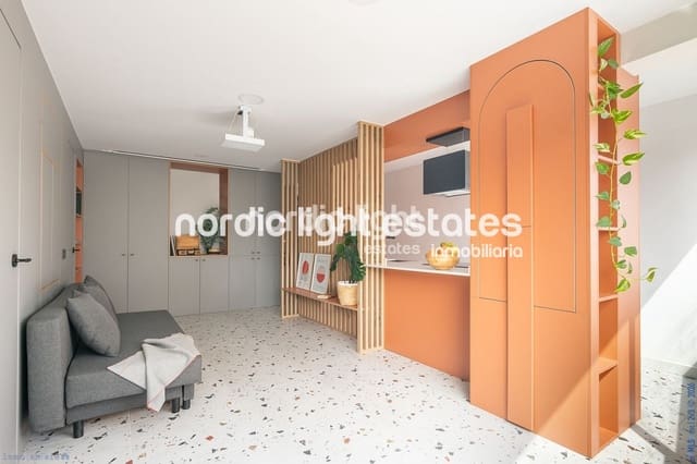 Apartamento de 2 habitaciones en Torre del Mar, Vélez-Málaga en venta - 275.000 € (Ref: 9669068)