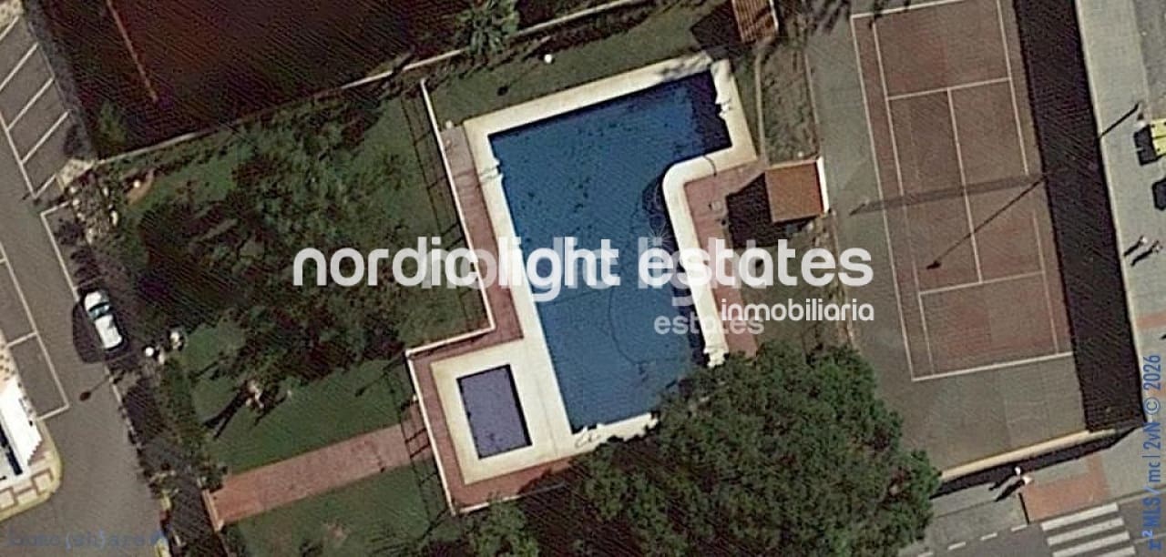 3 bedroom Apartment for sale in Torre del Mar with pool garage - € 330,000 (Ref: 9675917)