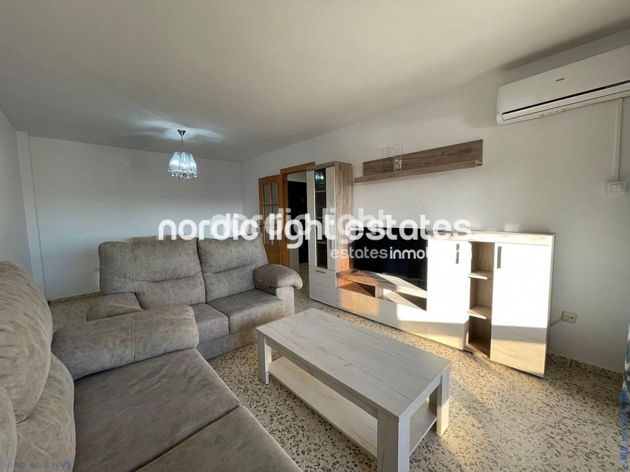 3 bedroom Apartment for sale in Torre del Mar with pool garage - € 330,000 (Ref: 9675917)