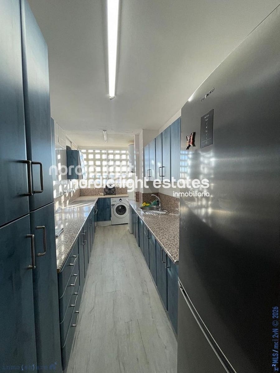 3 bedroom Apartment for sale in Torre del Mar with pool garage - € 330,000 (Ref: 9675917)