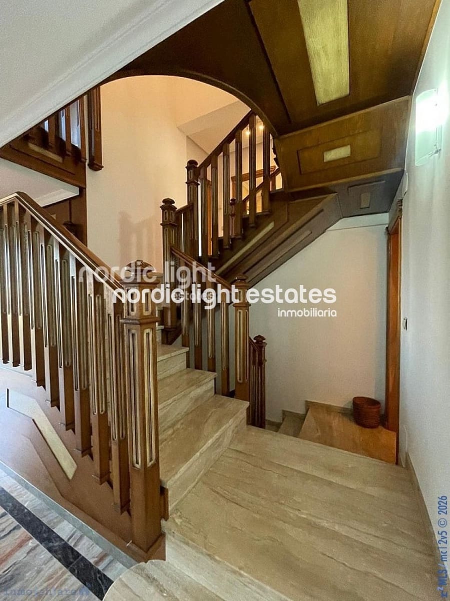 5 quarto Moradia para venda em Caleta de Velez com garagem - 995 000 € (Ref: 9679067)