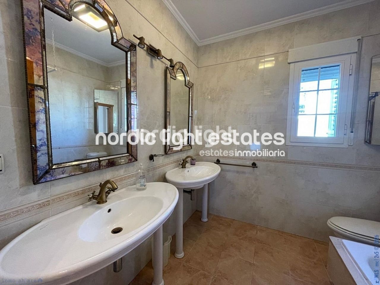 5 quarto Moradia para venda em Caleta de Velez com garagem - 995 000 € (Ref: 9679067)