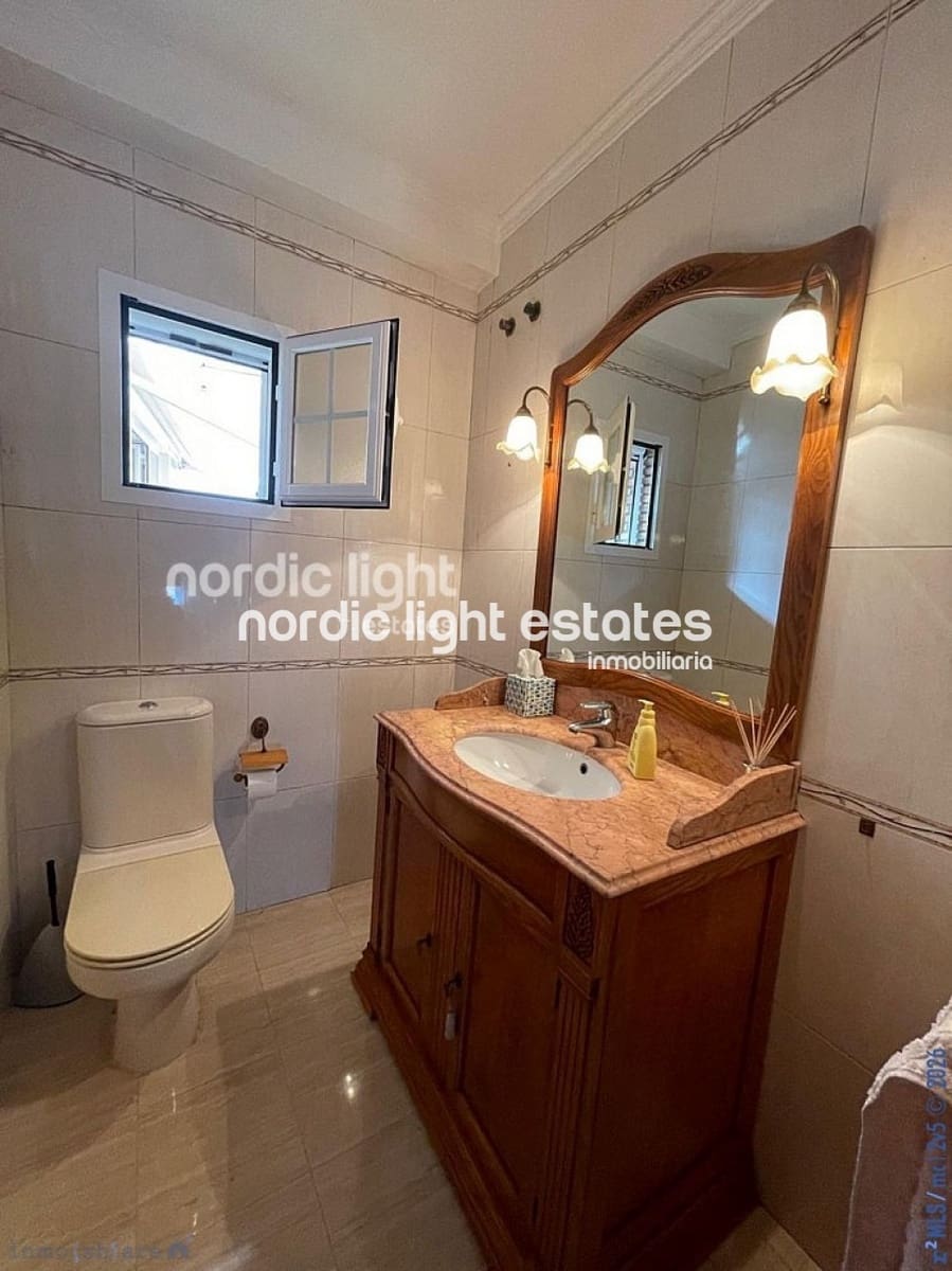 5 quarto Moradia para venda em Caleta de Velez com garagem - 995 000 € (Ref: 9679067)