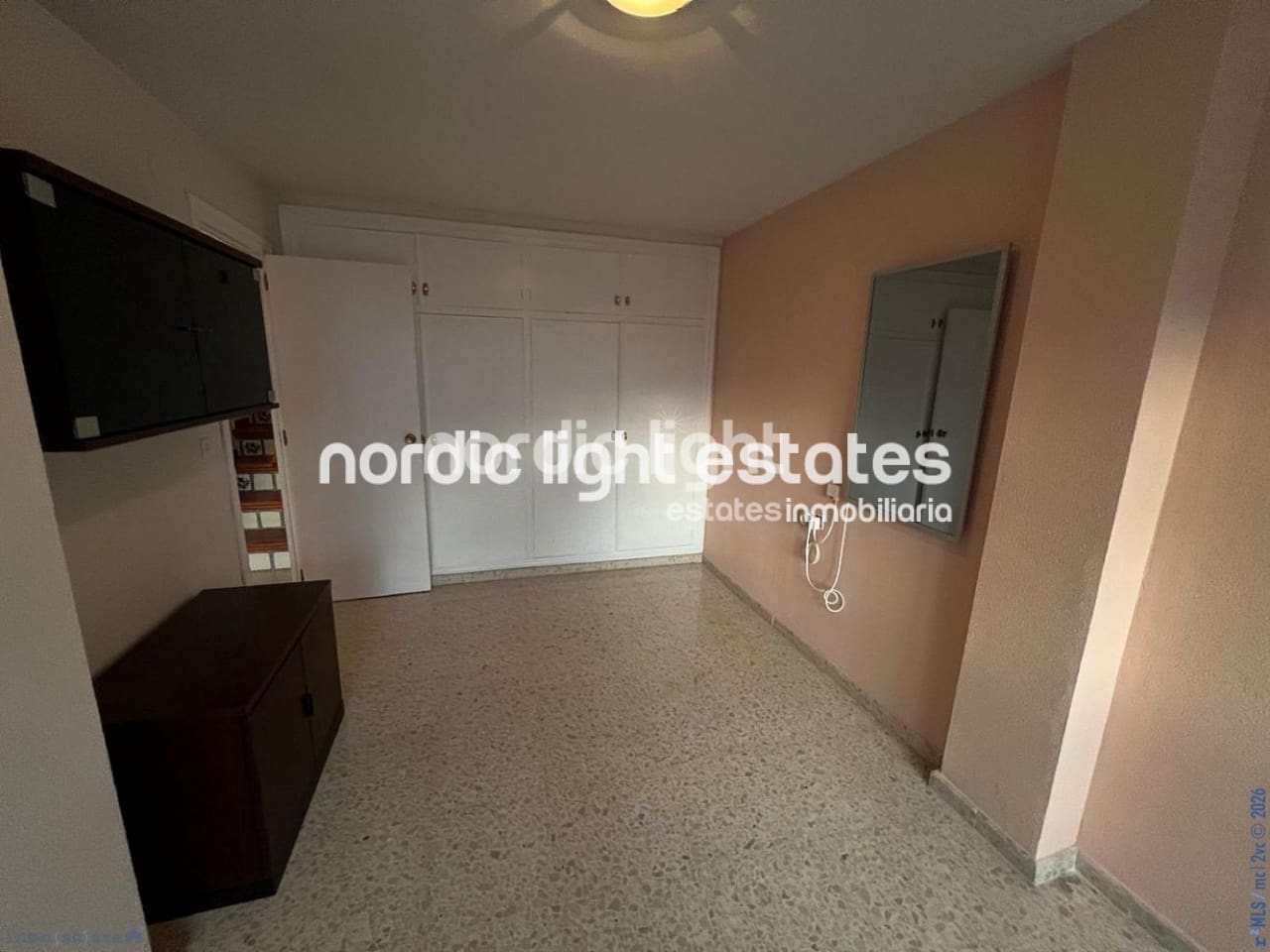 4 soverom Kjedet enebolig til salgs i Caleta de Velez med svømmebasseng garasje - € 390 000 (Ref: 9679177)