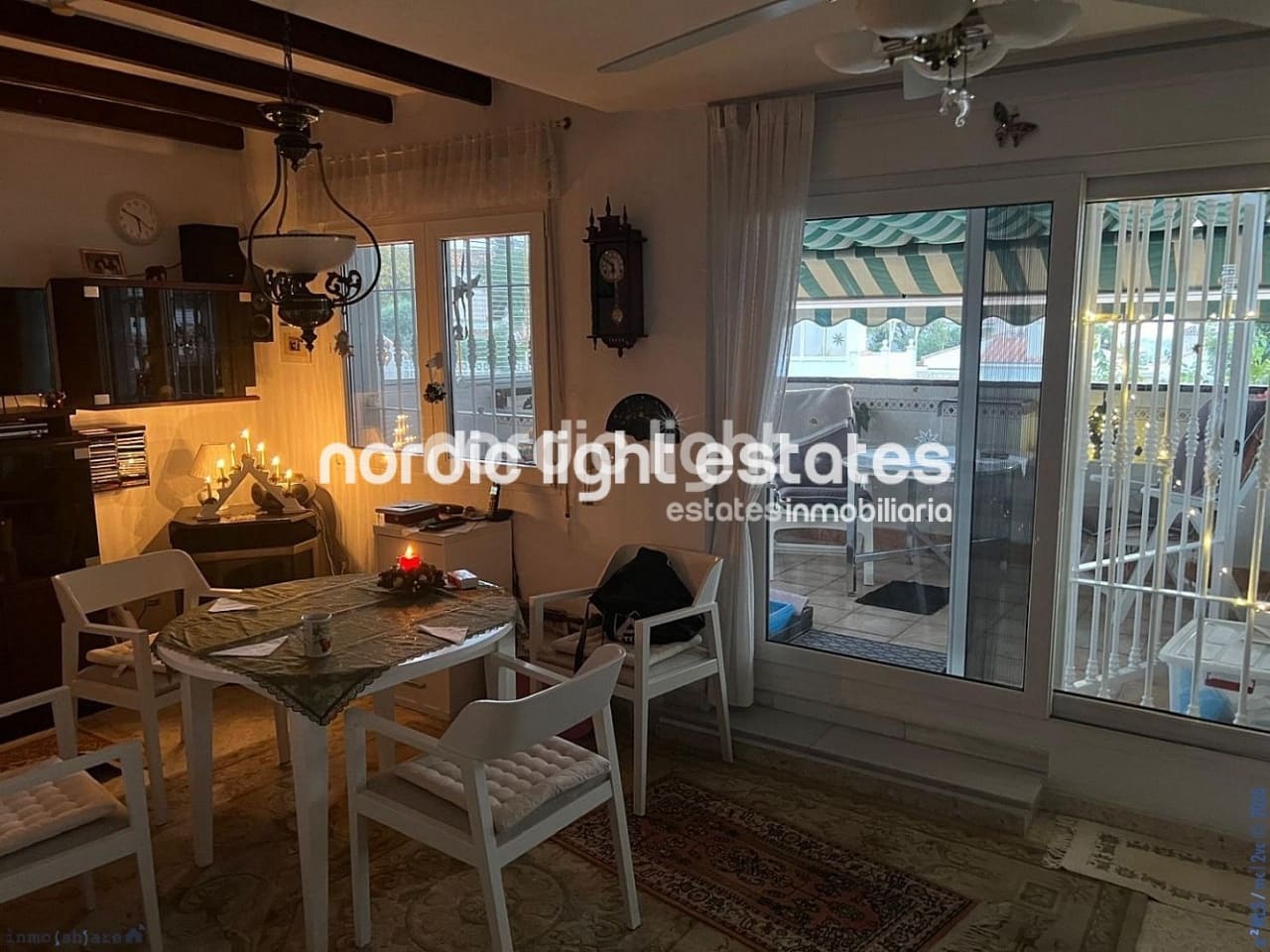 4 soverom Kjedet enebolig til salgs i Caleta de Velez med svømmebasseng garasje - € 390 000 (Ref: 9679177)