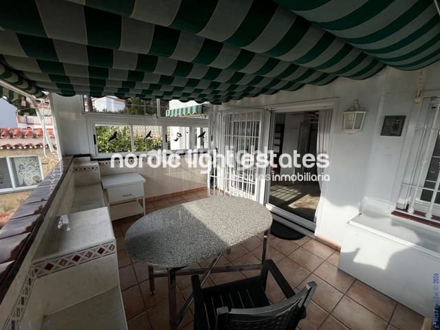 4 soverom Kjedet enebolig til salgs i Caleta de Vélez, Vélez-Málaga med svømmebasseng garasje - € 390 000 (Ref: 9679177)