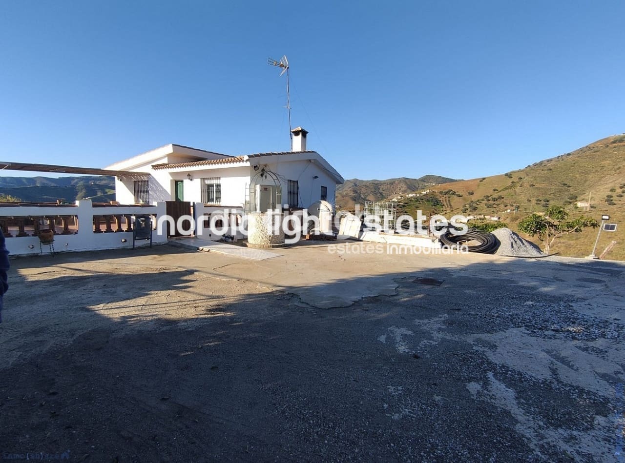 5 bedroom Finca/Country House for sale in El Borge with pool garage - € 340,000 (Ref: 9693996)