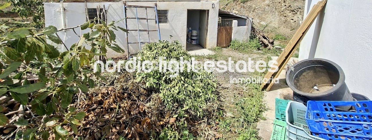 5 bedroom Finca/Country House for sale in Velez-Malaga with garage - € 650,000 (Ref: 9696805)