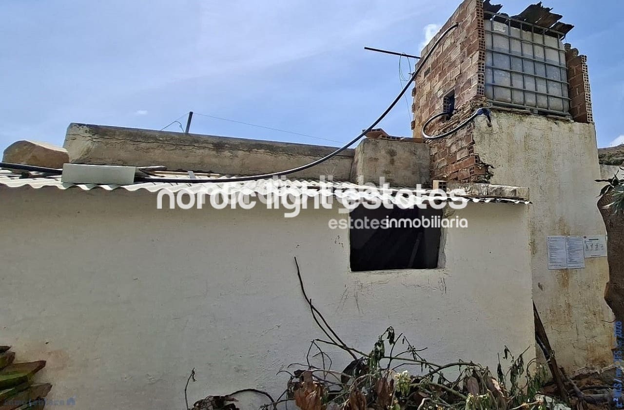 5 bedroom Finca/Country House for sale in Velez-Malaga with garage - € 650,000 (Ref: 9696805)