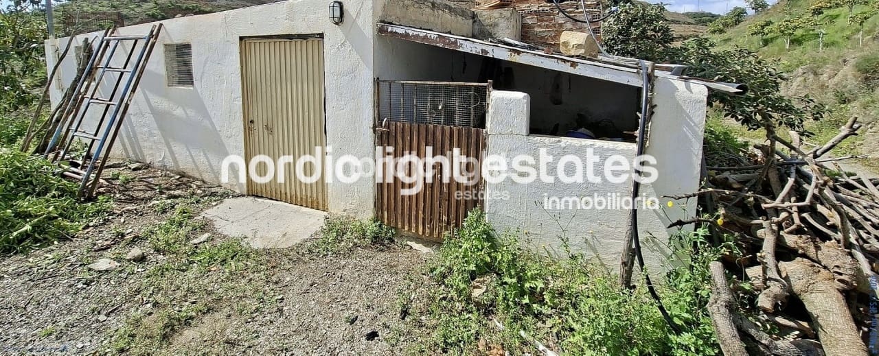 5 bedroom Finca/Country House for sale in Velez-Malaga with garage - € 650,000 (Ref: 9696805)