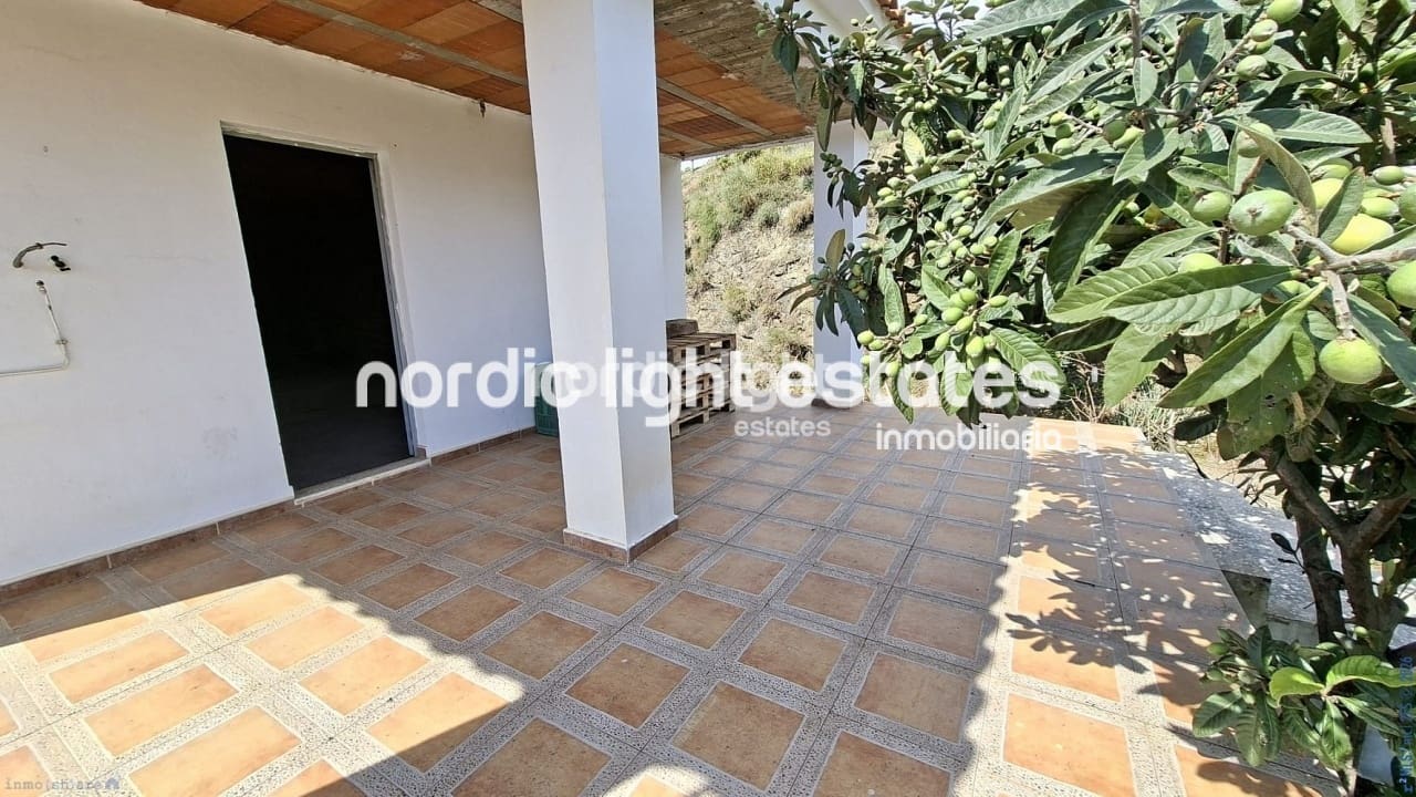 5 bedroom Finca/Country House for sale in Velez-Malaga with garage - € 650,000 (Ref: 9696805)