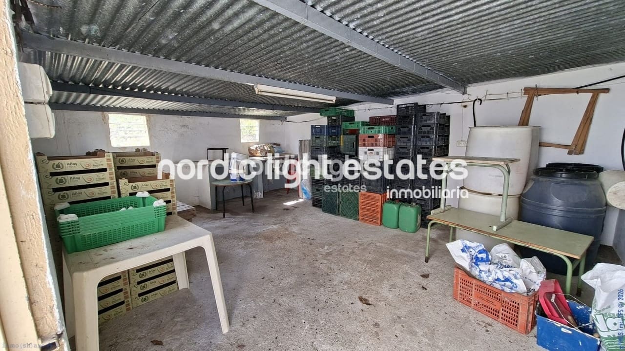 5 bedroom Finca/Country House for sale in Velez-Malaga with garage - € 650,000 (Ref: 9696805)