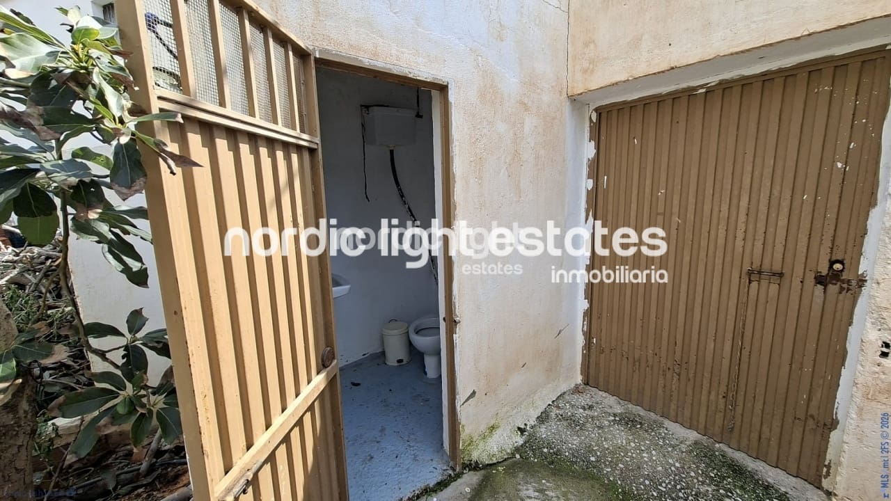 5 bedroom Finca/Country House for sale in Velez-Malaga with garage - € 650,000 (Ref: 9696805)