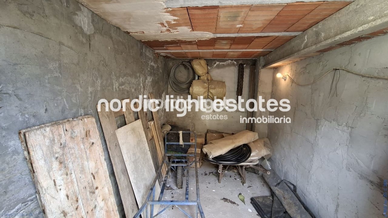 5 bedroom Finca/Country House for sale in Velez-Malaga with garage - € 650,000 (Ref: 9696805)