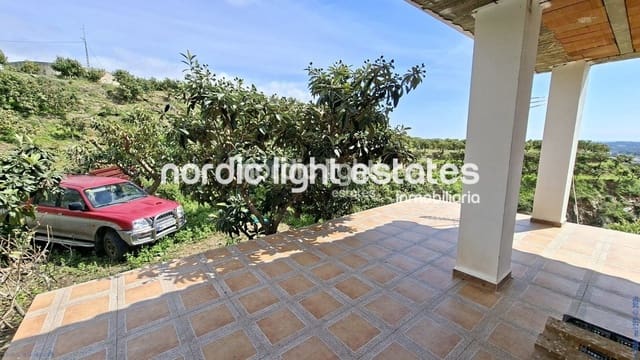 5 slaapkamer Finca/Landhuis te koop in Vélez-Málaga met garage - € 650.000 (Ref: 9696805)