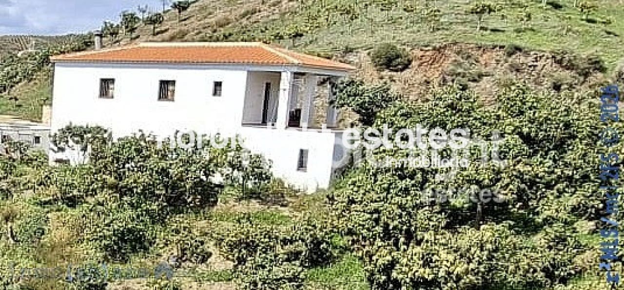 5 bedroom Finca/Country House for sale in Velez-Malaga with garage - € 650,000 (Ref: 9696805)