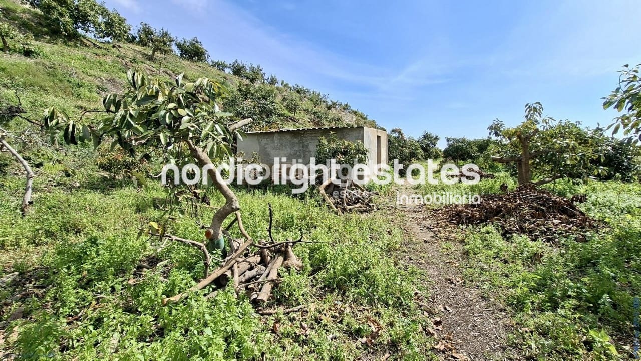 5 bedroom Finca/Country House for sale in Velez-Malaga with garage - € 650,000 (Ref: 9696805)