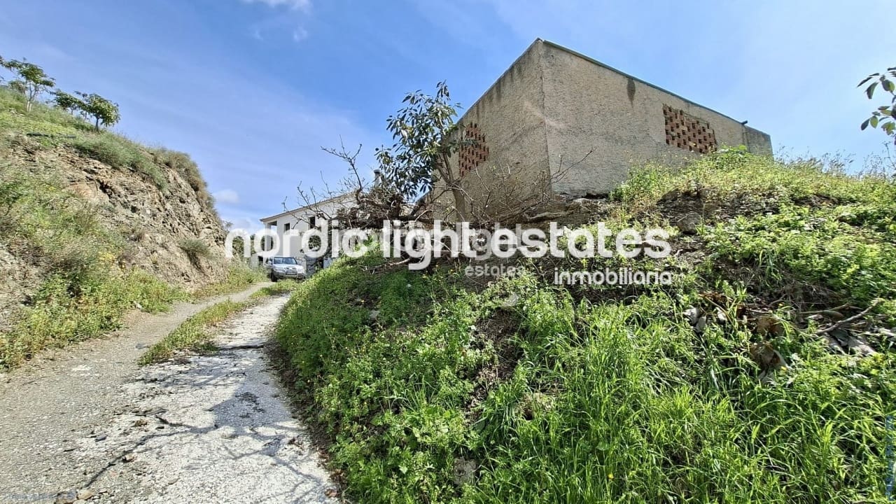 5 bedroom Finca/Country House for sale in Velez-Malaga with garage - € 650,000 (Ref: 9696805)