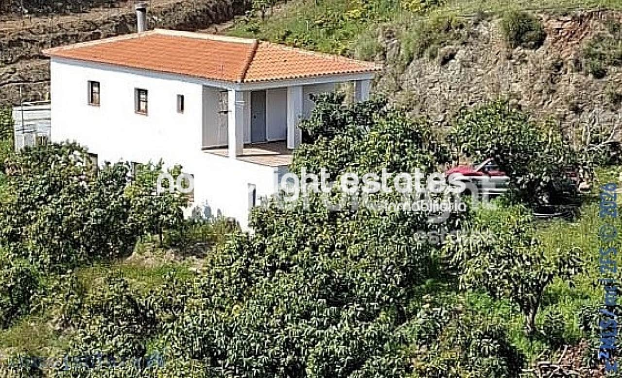 5 bedroom Finca/Country House for sale in Velez-Malaga with garage - € 650,000 (Ref: 9696805)