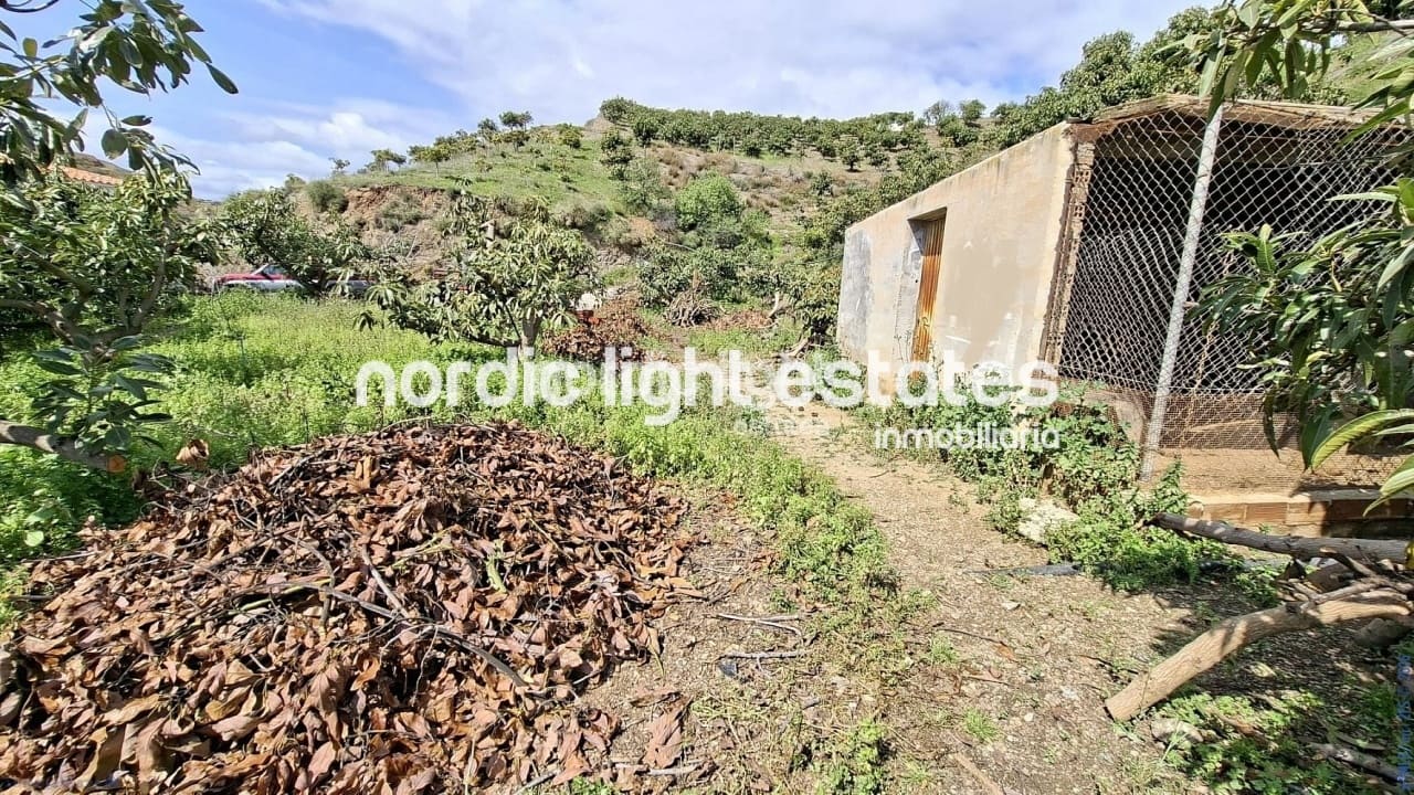 5 bedroom Finca/Country House for sale in Velez-Malaga with garage - € 650,000 (Ref: 9696805)