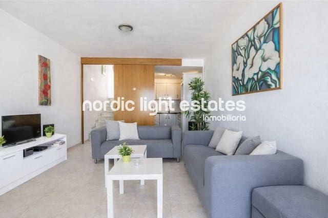 2 soverom Kjedet enebolig til leie i Nerja med svømmebasseng - € 1 200 (Ref: 9699913)