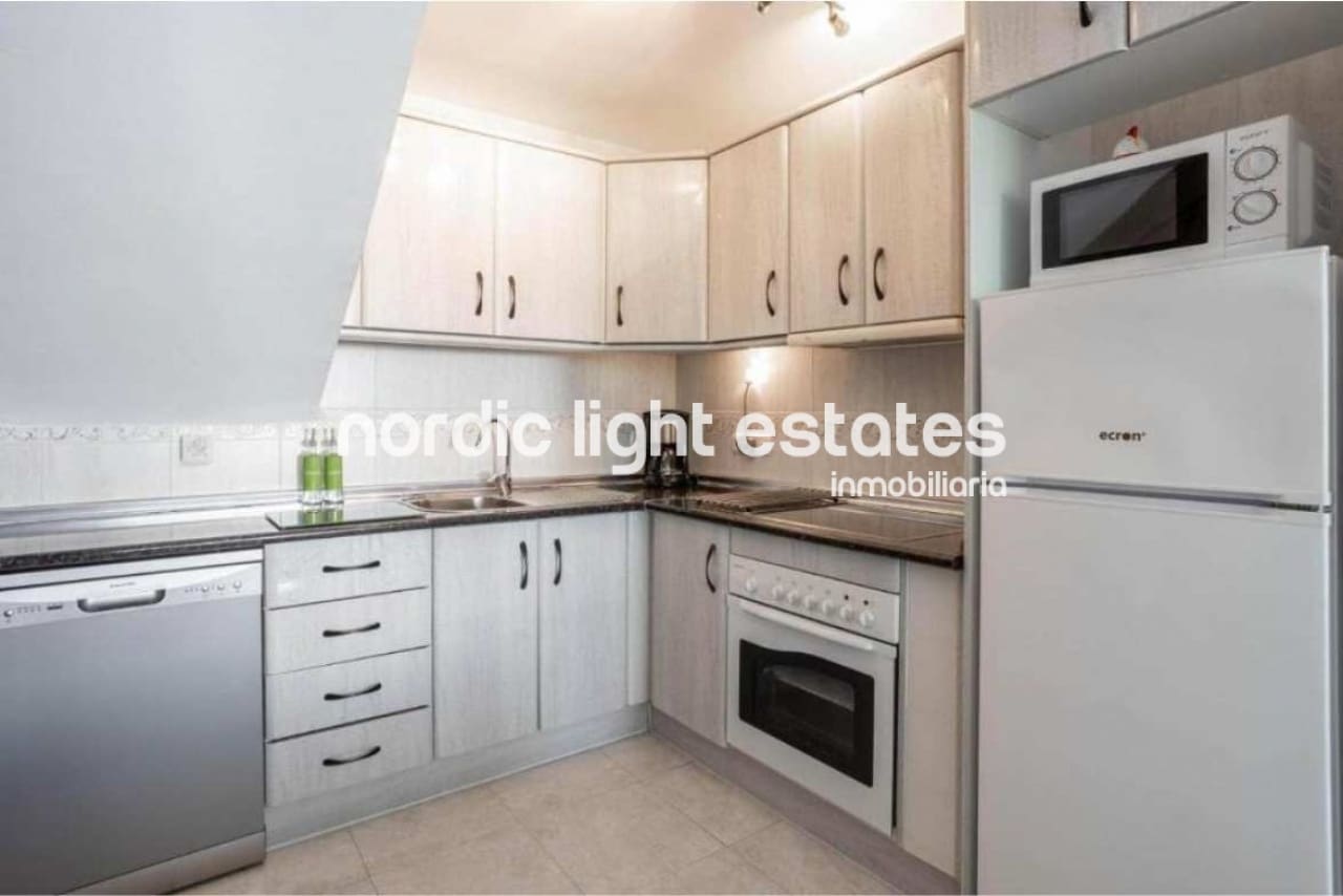 2 bedroom Semi-detached Villa for rent in Nerja with pool - € 1,200 (Ref: 9699913)