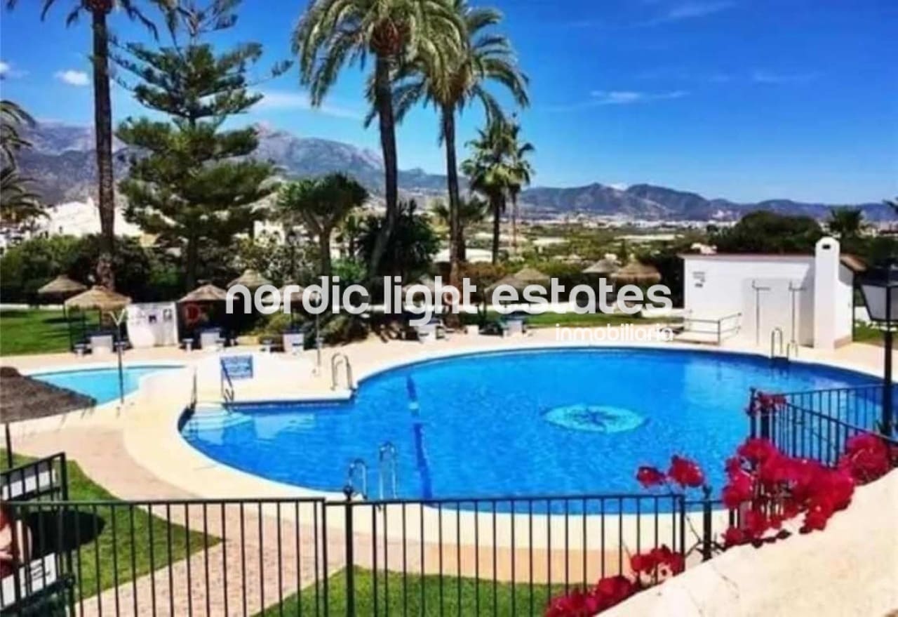 2 bedroom Semi-detached Villa for rent in Nerja with pool - € 1,200 (Ref: 9699913)