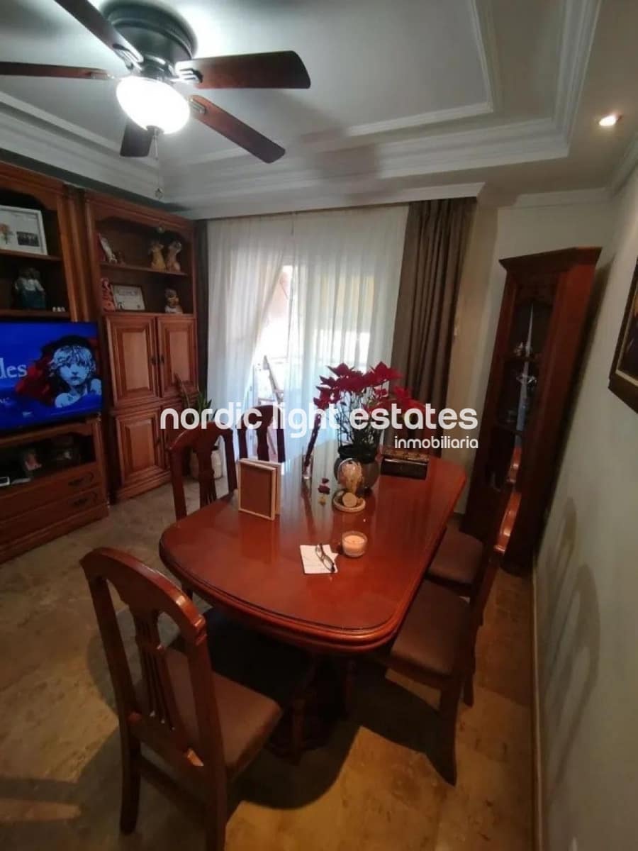 4 Zimmer Wohnung zu verkaufen in Malaga Stadt mit Pool Garage - 425.000 € (Ref: 9720517)