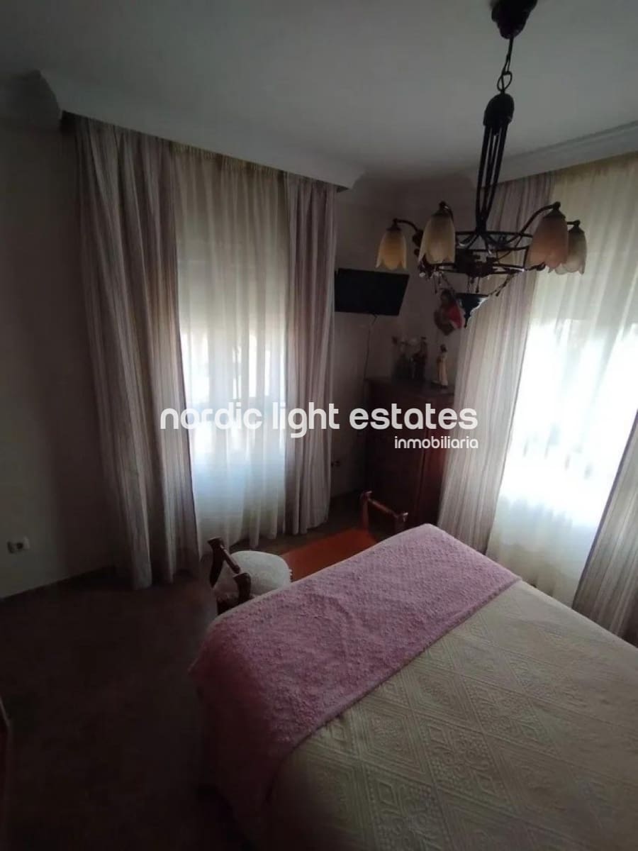 4 Zimmer Wohnung zu verkaufen in Malaga Stadt mit Pool Garage - 425.000 € (Ref: 9720517)