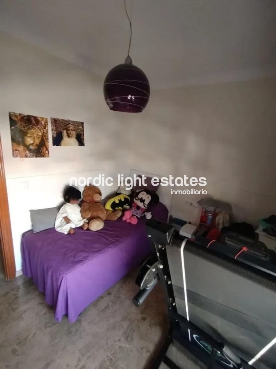 4 Zimmer Wohnung zu verkaufen in Malaga Stadt mit Pool Garage - 425.000 € (Ref: 9720517)