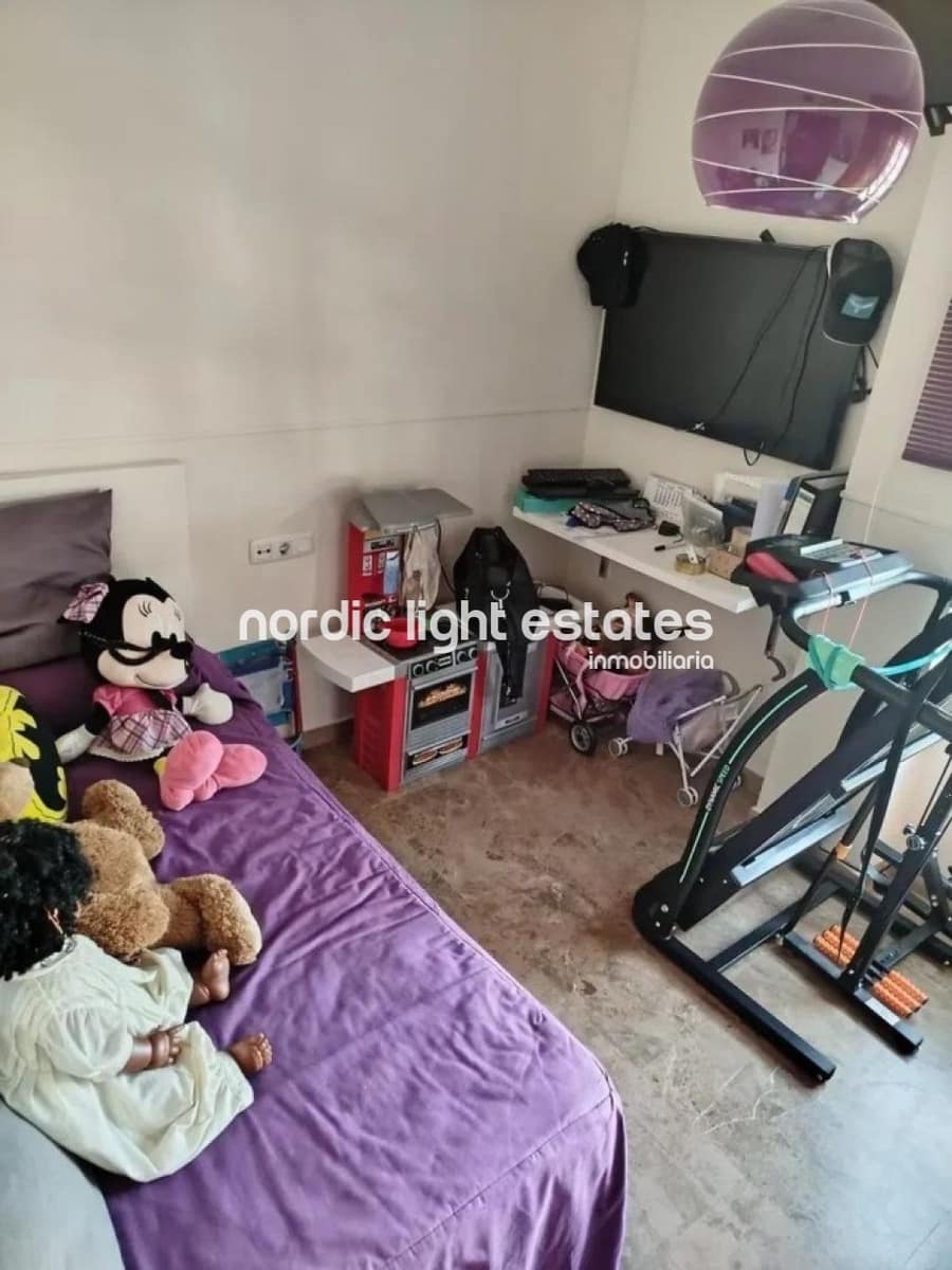 4 Zimmer Wohnung zu verkaufen in Malaga Stadt mit Pool Garage - 425.000 € (Ref: 9720517)