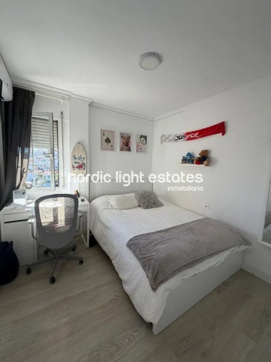 3 sovrum Lägenhet till salu i Rincon de la Victoria med pool garage - 380 000 € (Ref: 9723461)