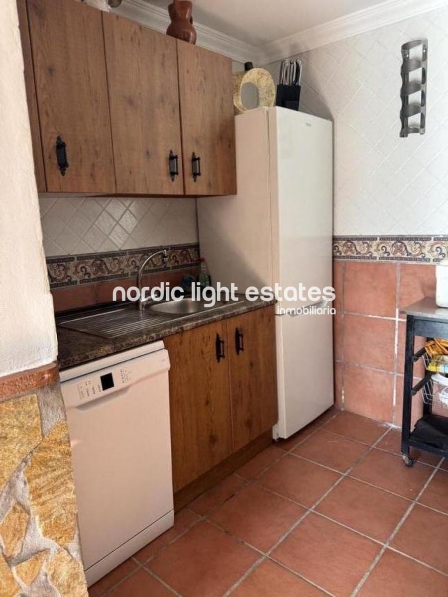 4 bedroom Villa for sale in Caleta de Velez with pool garage - € 650,000 (Ref: 9723573)