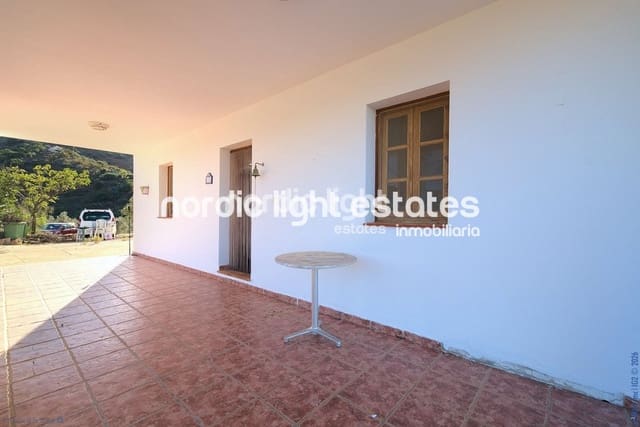 3 soverom Finca/Herregård til salgs i Comares med svømmebasseng garasje - € 300 000 (Ref: 9730747)