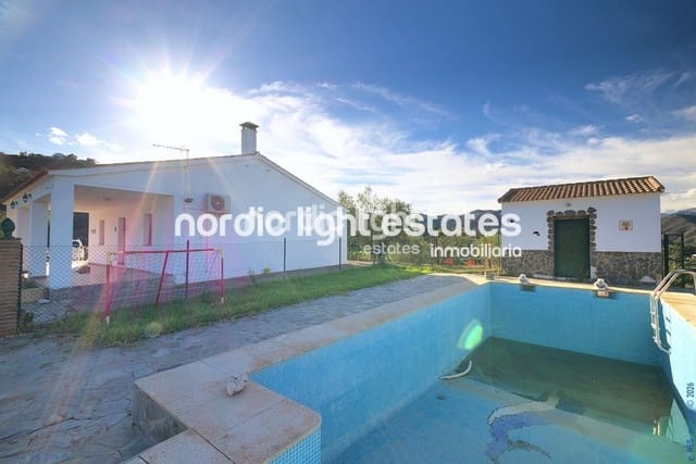 3 soverom Finca/Herregård til salgs i Comares med svømmebasseng garasje - € 300 000 (Ref: 9730747)