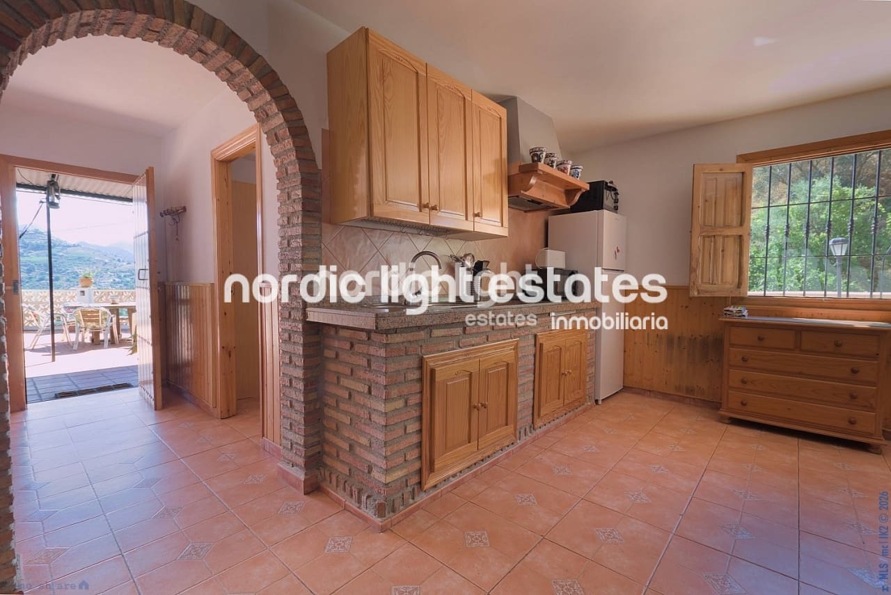 3 Zimmer Finca/Landgut zu verkaufen in Sayalonga mit Pool Garage - 390.000 € (Ref: 9730865)