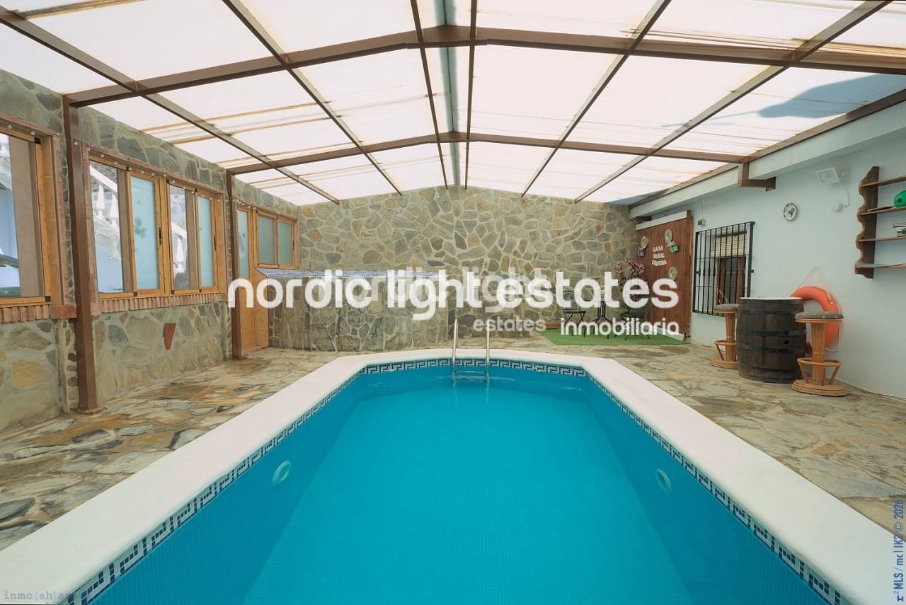 3 Zimmer Finca/Landgut zu verkaufen in Sayalonga mit Pool Garage - 390.000 € (Ref: 9730865)