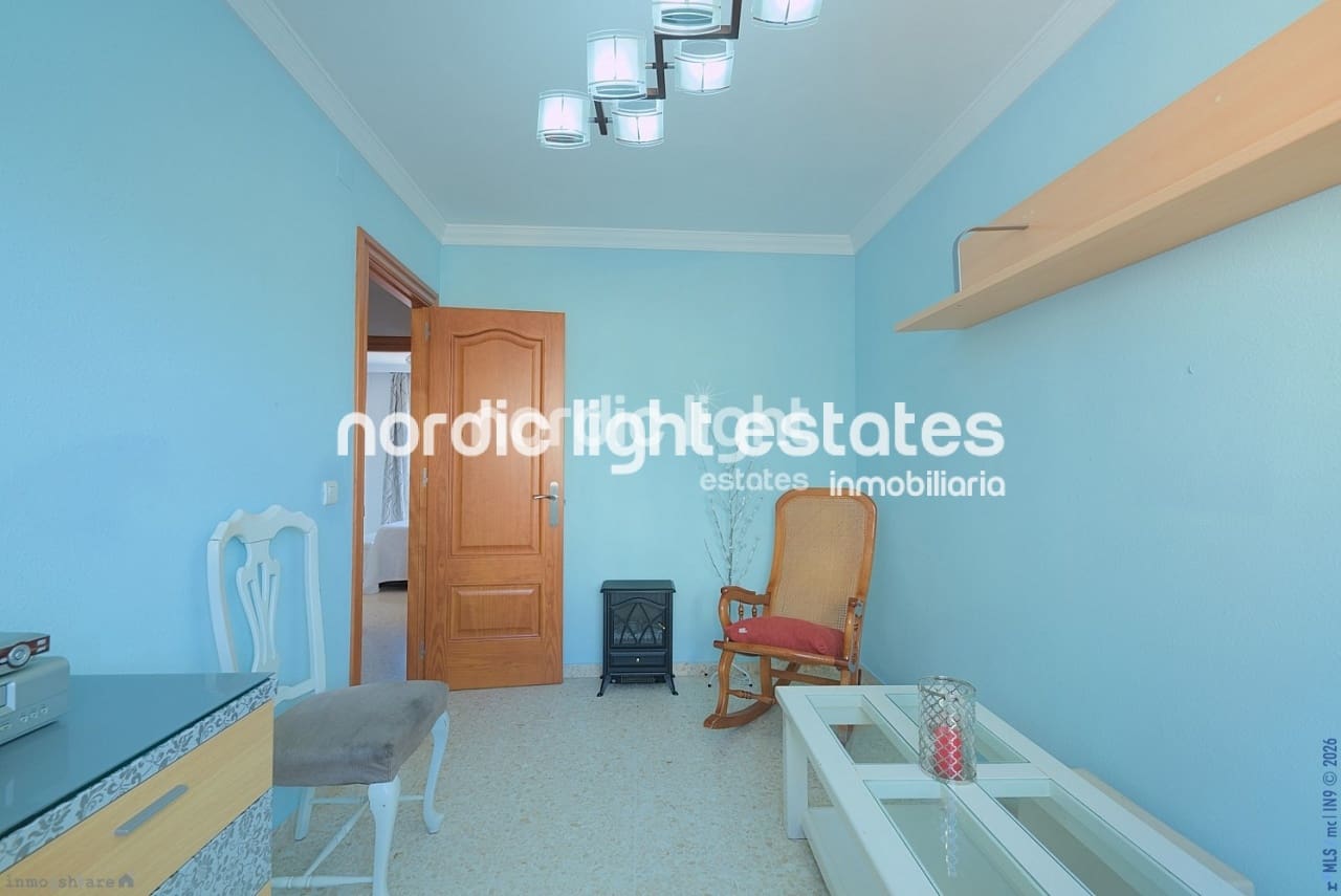 3 soveværelse Semi-Rækkehus til salg i Torre del Mar med swimmingpool garage - € 430.000 (Ref: 9733440)