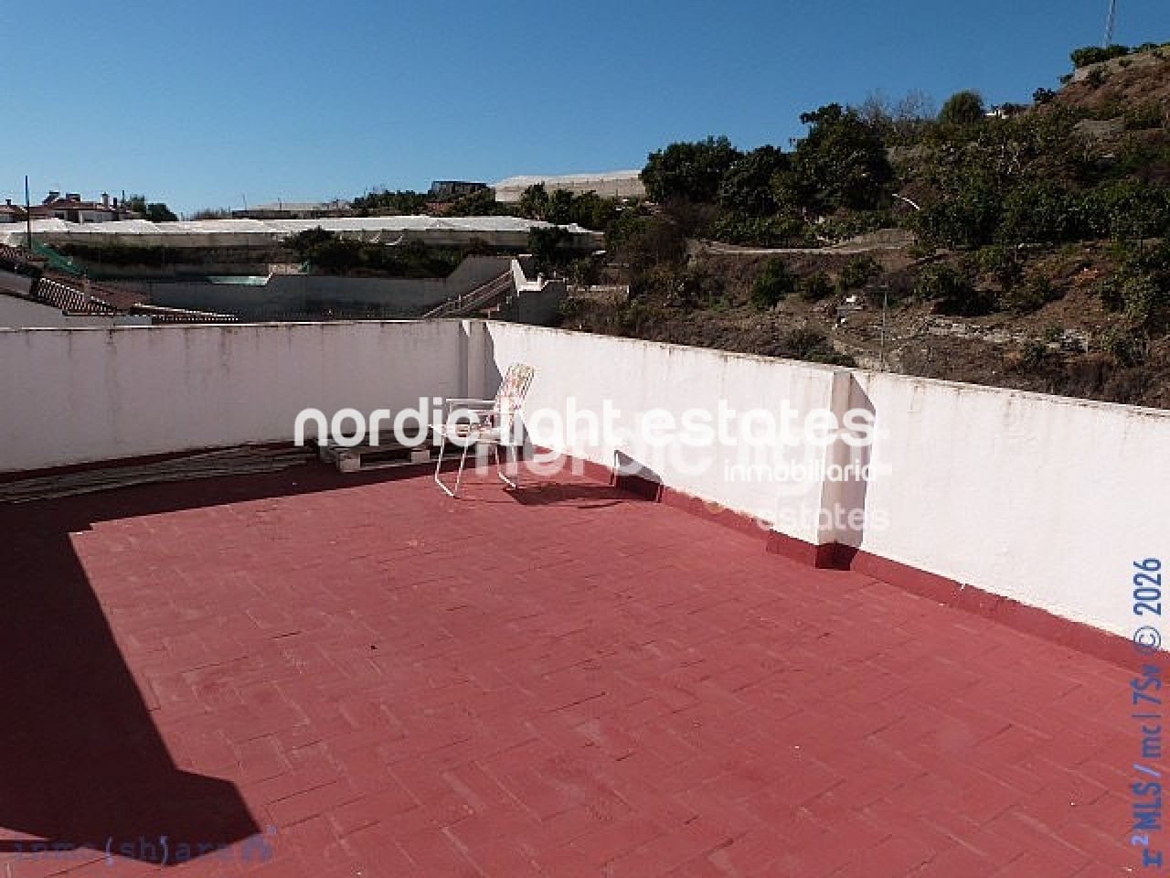 Casa de 4 habitaciones en Algarrobo en venta con garaje - 250.000 € (Ref: 9733656)