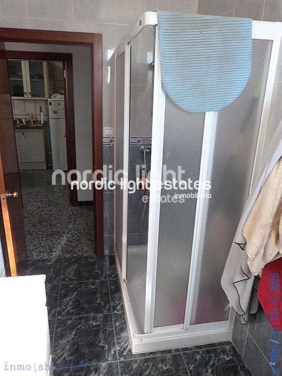 Casa de 4 habitaciones en Algarrobo en venta con garaje - 250.000 € (Ref: 9733656)